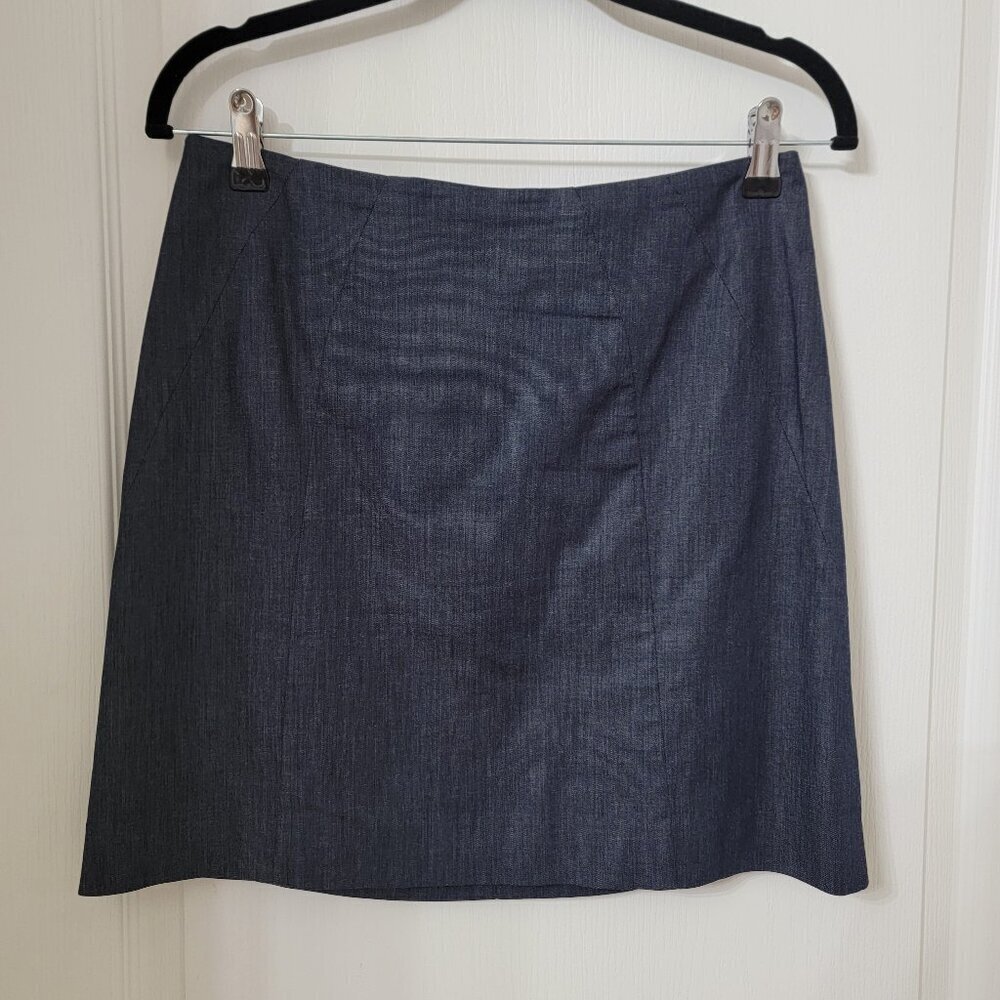LOFT Size 2 Dark Chambray Blue Mini Pencil Skirt, Excellent Used Condition.